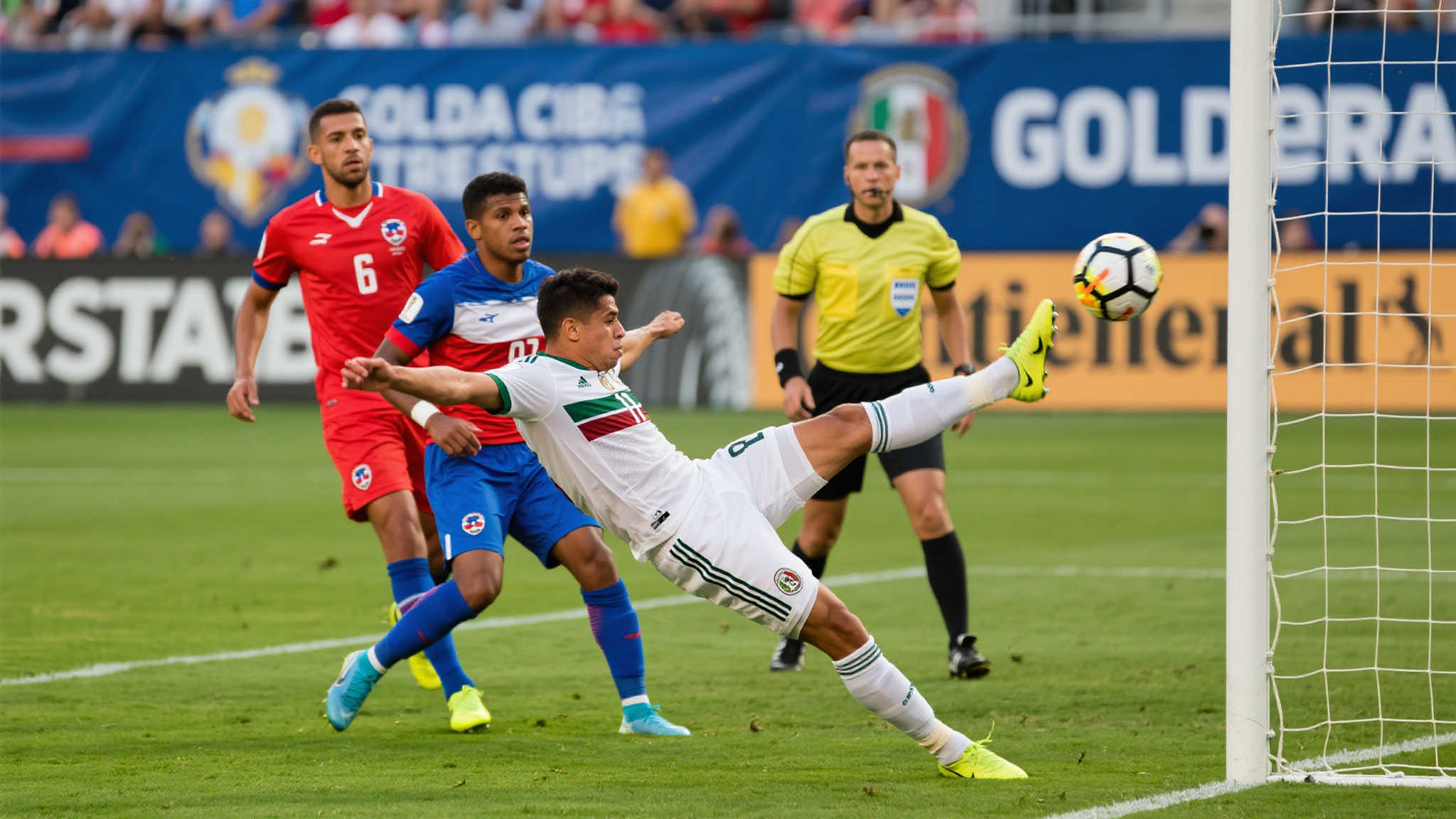 金杯赛墨西哥战平哥斯达黎加，吉梅内斯精彩倒钩因越位遗憾无效